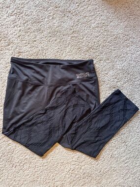 Vintage Y2K Bebe Sport Capri Leggings